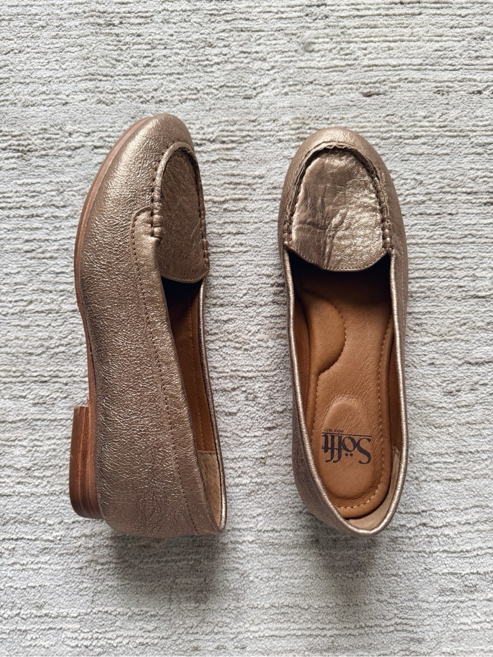 Sofft Metallic Rose Gold Leather Loafers (Size 8)